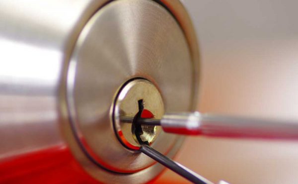Commercial-locksmith-services-in-Downey